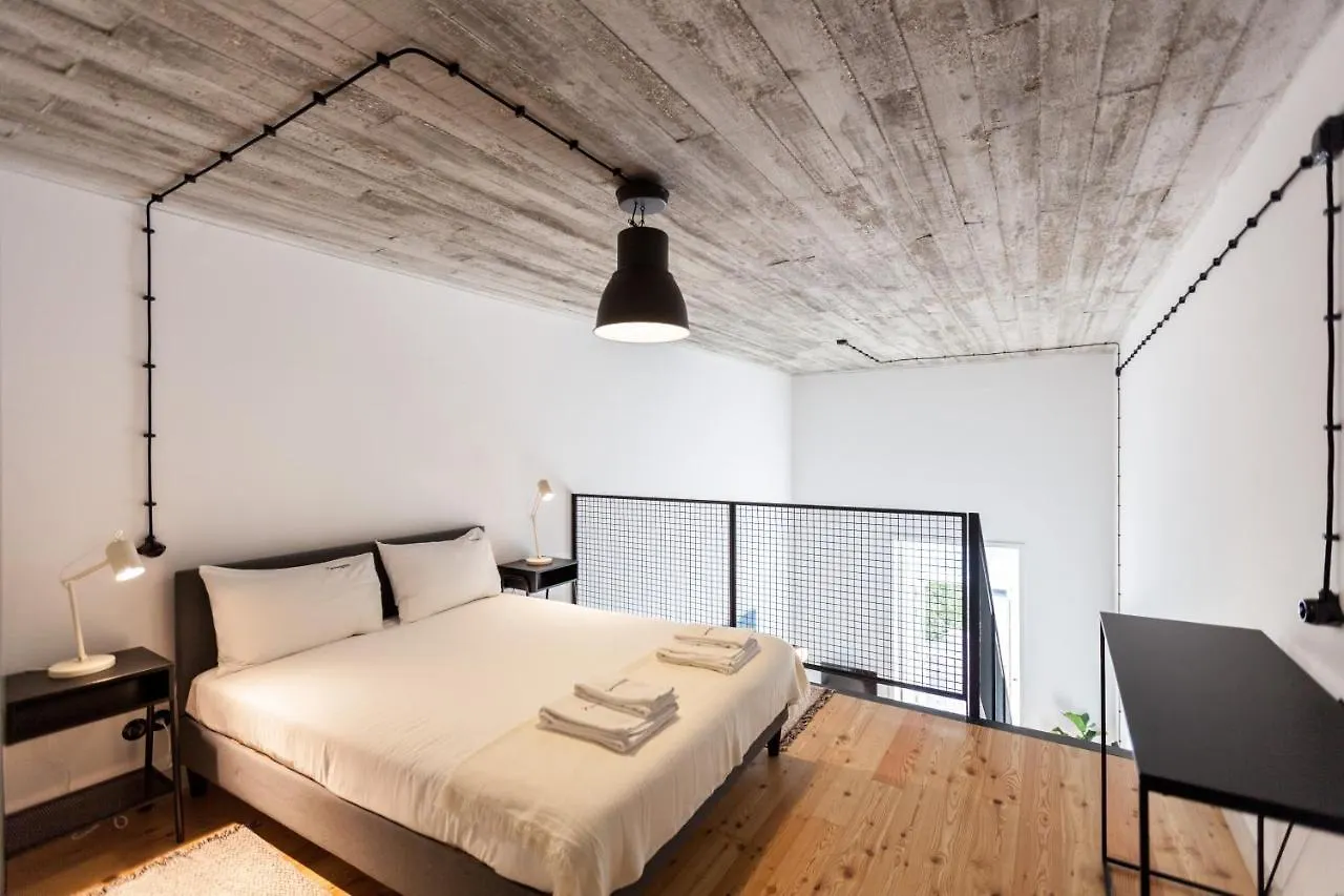 Flh Intendente Industrial Mezzanine With Balcony Lisbon