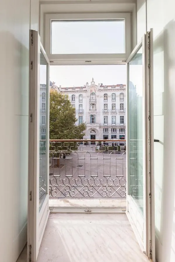 Flh Intendente Industrial Mezzanine With Balcony Lisbon Apartment